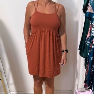 Women's Sleeveless Rust Dress